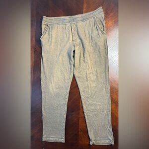 Dolce & Gabbana Tan Sweatpants size 48 men
It has some small details